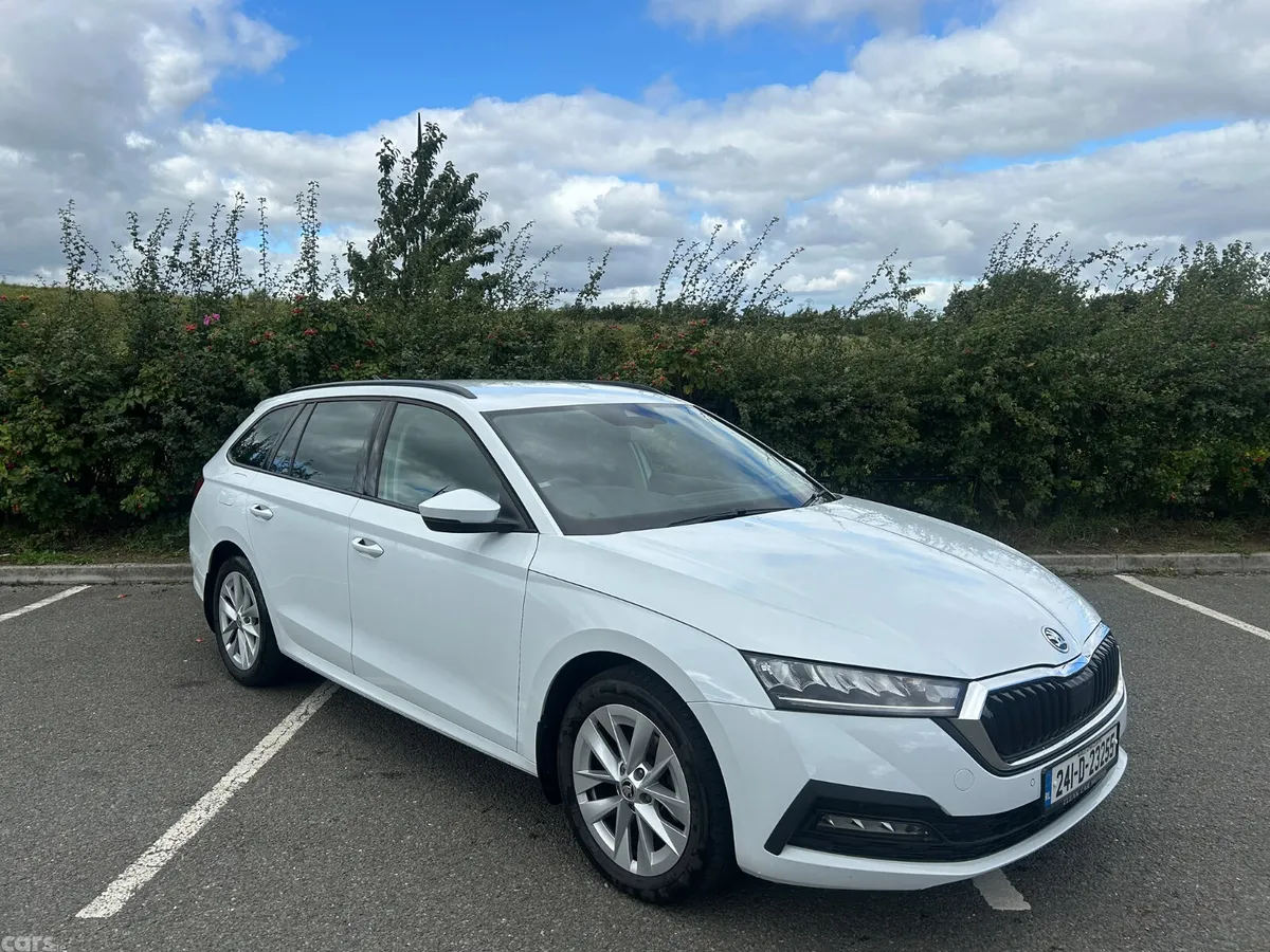 Skoda Octavia Estate, Diesel, 2024, White