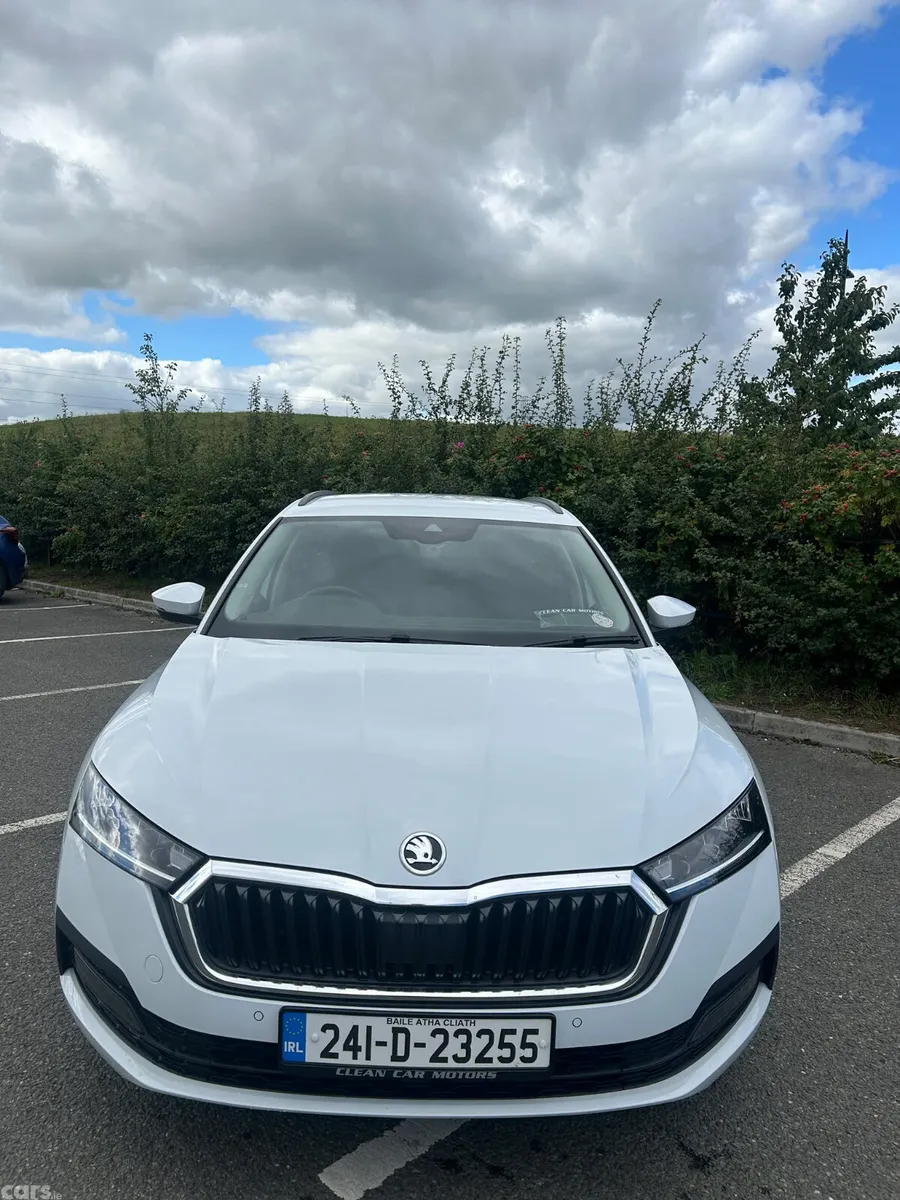 Skoda Octavia Estate, Diesel, 2024, White