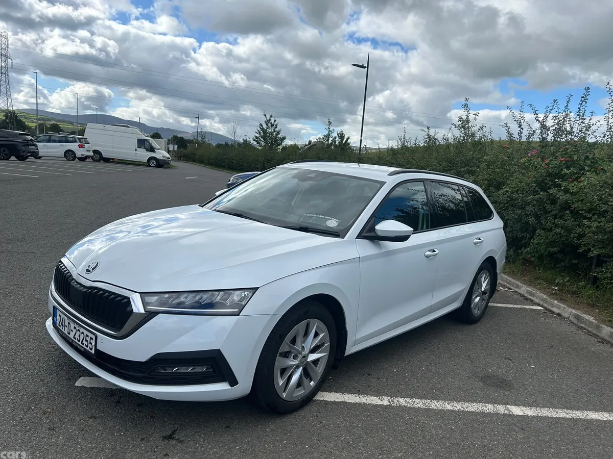Skoda Octavia Estate, Diesel, 2024, White