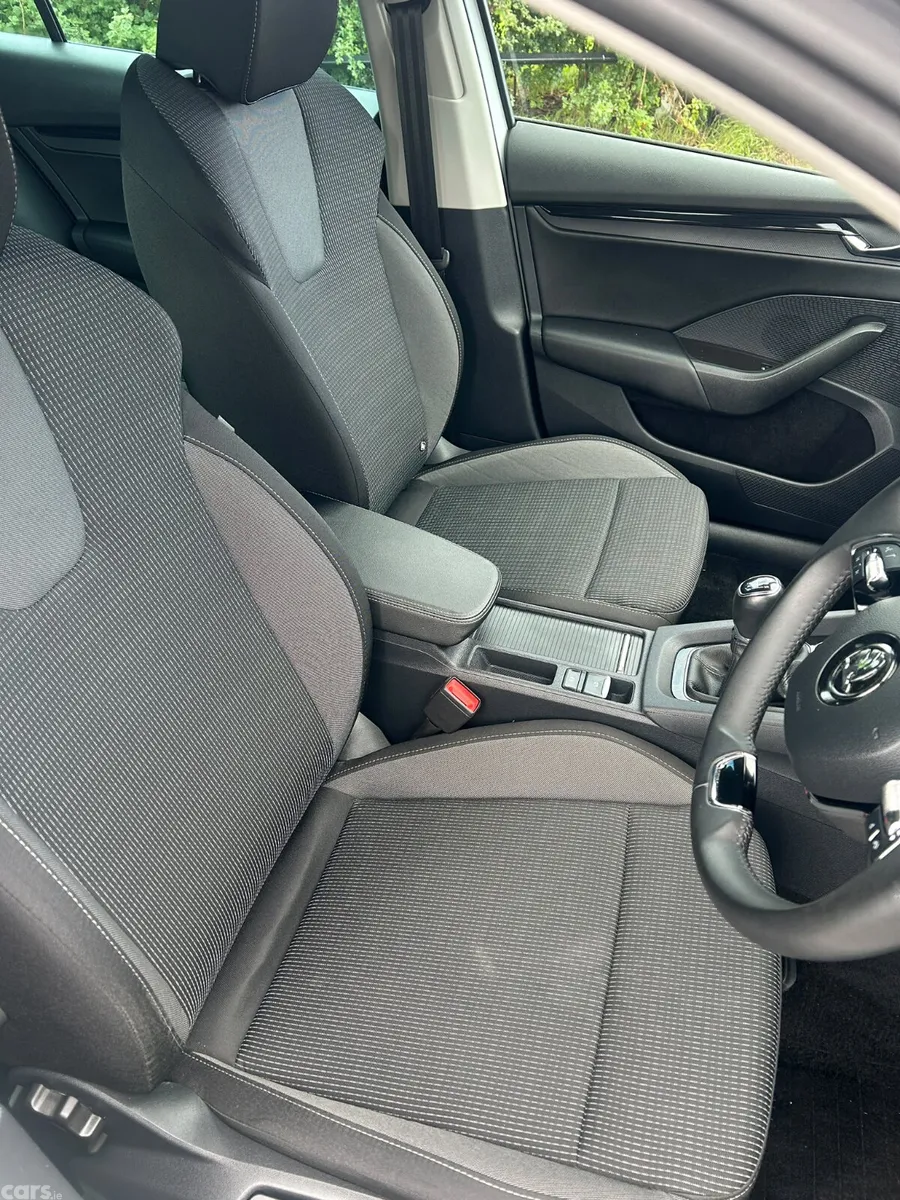 Skoda Octavia Estate, Diesel, 2024, White