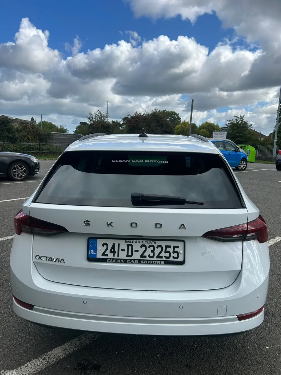 Skoda Octavia Estate, Diesel, 2024, White