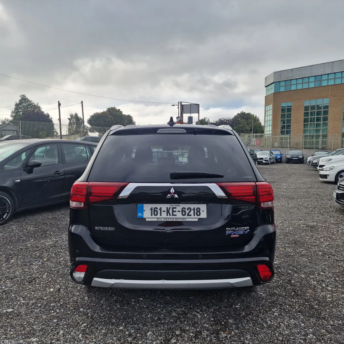 Mitsubishi Outlander SUV, Petrol Plug-in Hybrid, 2016, Black