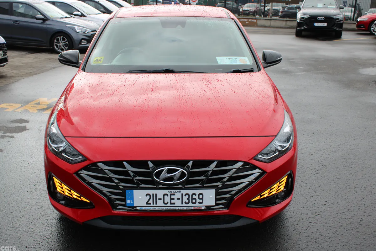 Hyundai i30 Hatchback, Petrol, 2021, Red