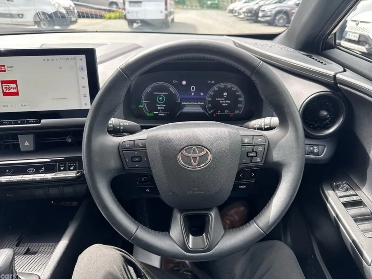 Toyota C-HR SUV, Petrol Hybrid, 2024, Silver