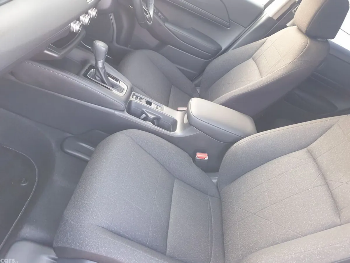 Honda HR-V Hatchback, Petrol Hybrid, 2025, White
