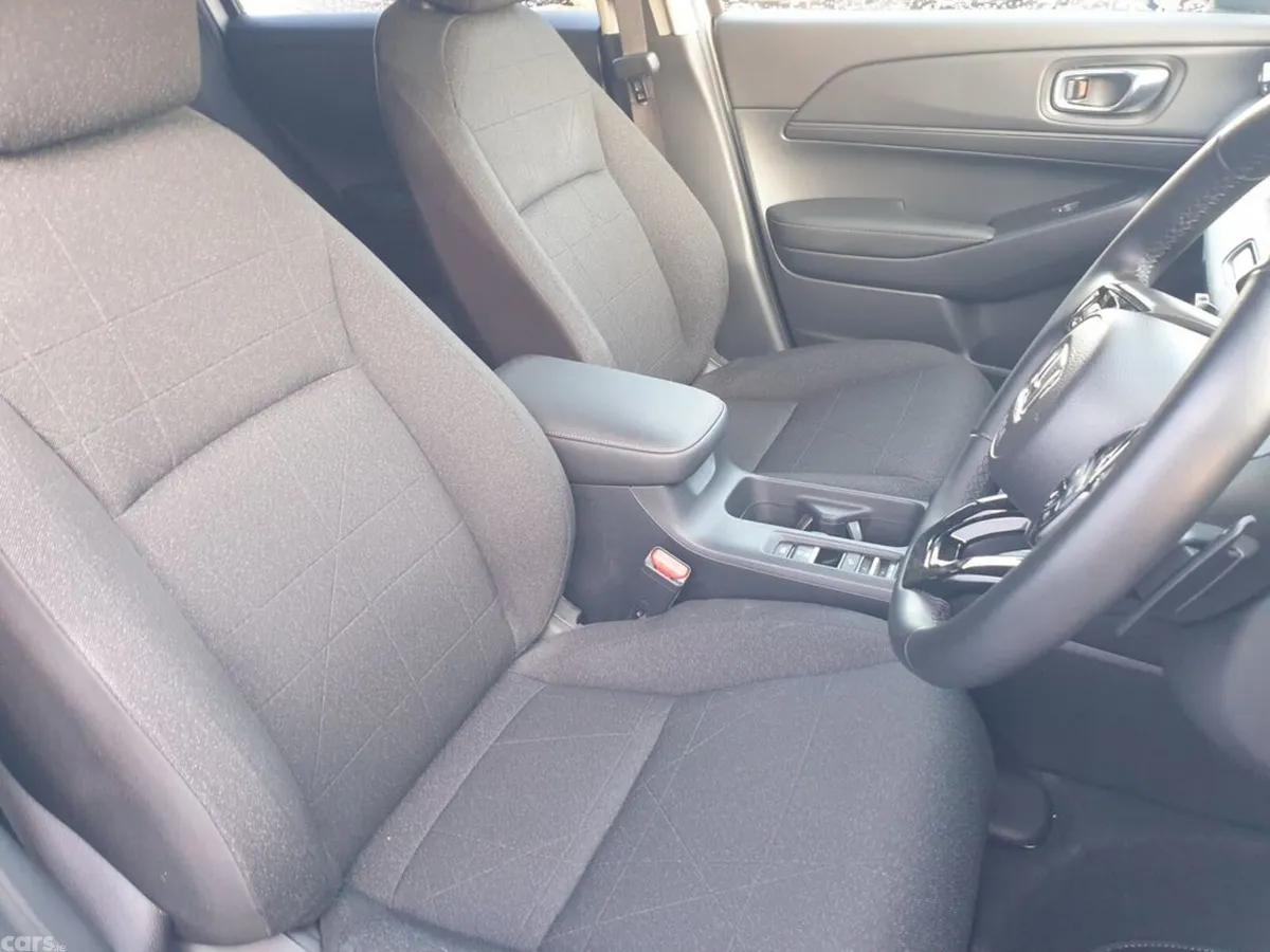 Honda HR-V Hatchback, Petrol Hybrid, 2025, White