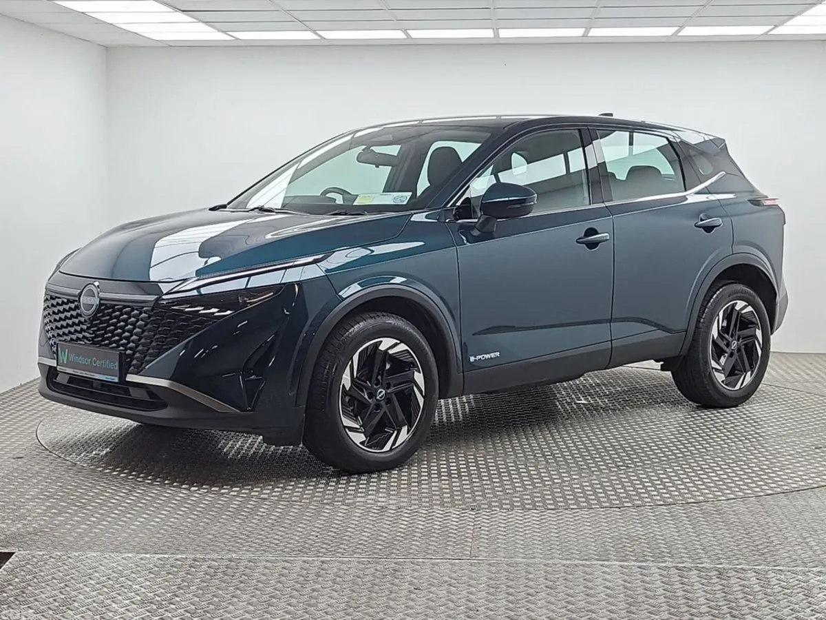 Nissan Qashqai MPV, Petrol Hybrid, 2025, Green