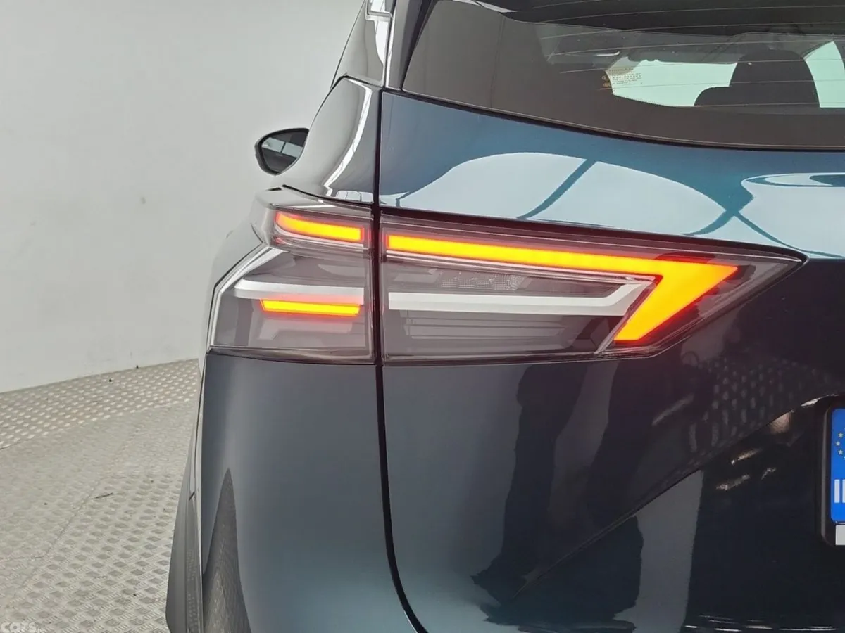 Nissan Qashqai MPV, Petrol Hybrid, 2025, Green
