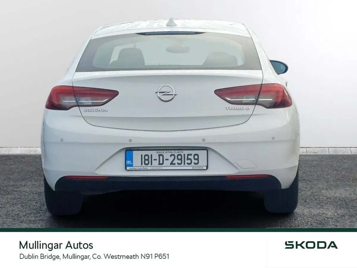 Opel Insignia Hatchback, Diesel, 2018, White