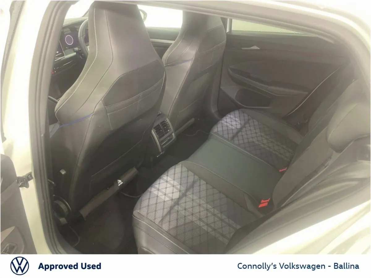 Volkswagen Golf Estate, Diesel, 2025, White