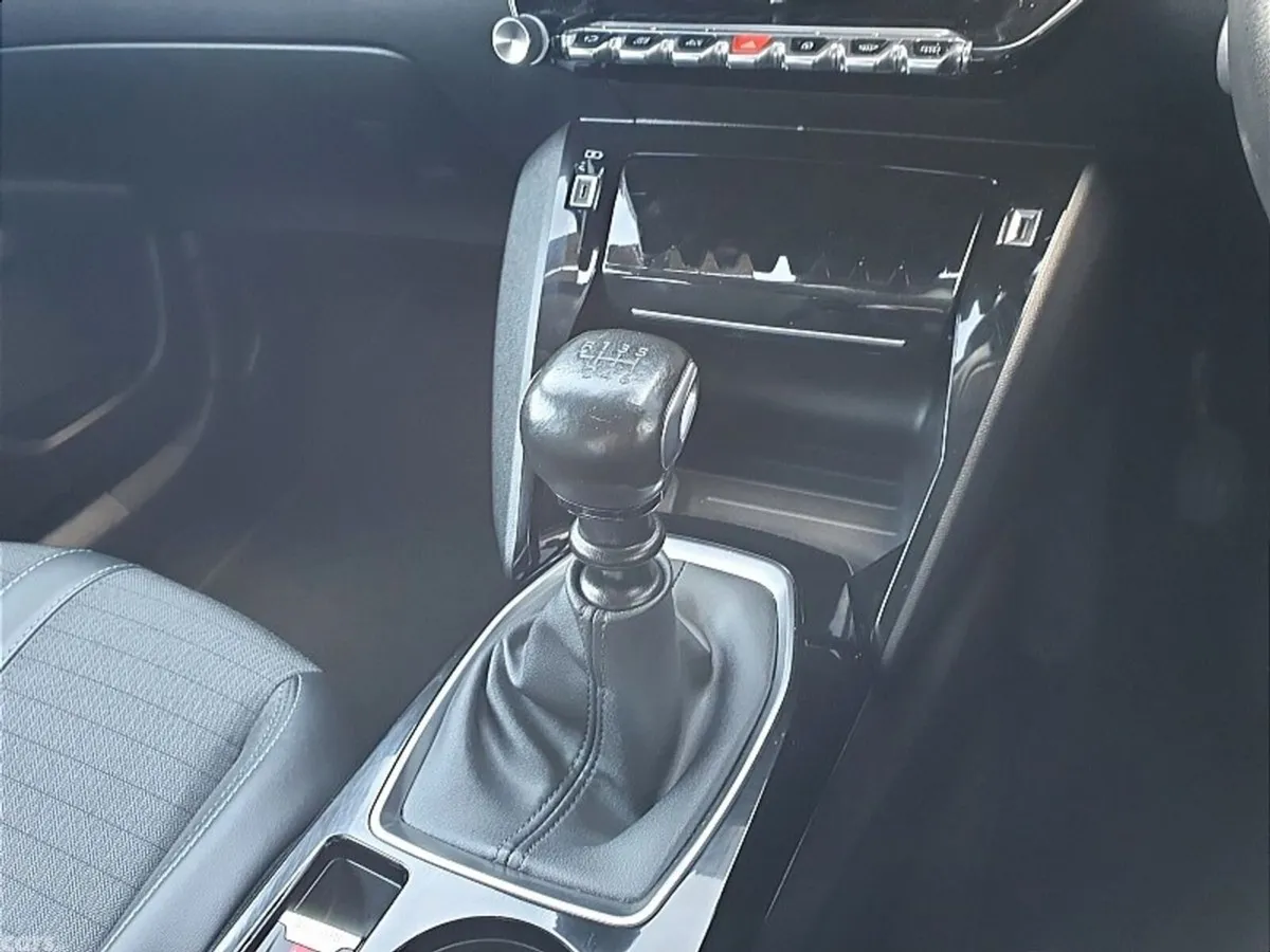 Peugeot 2008 SUV, Petrol, 2021, Grey
