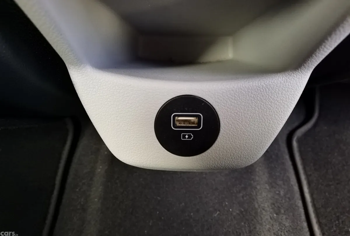 Hyundai i20 Hatchback, Petrol, 2023, Blue