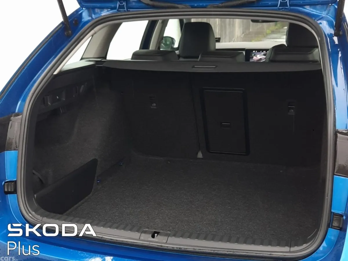 Skoda Octavia Estate, Diesel, 2025, Blue
