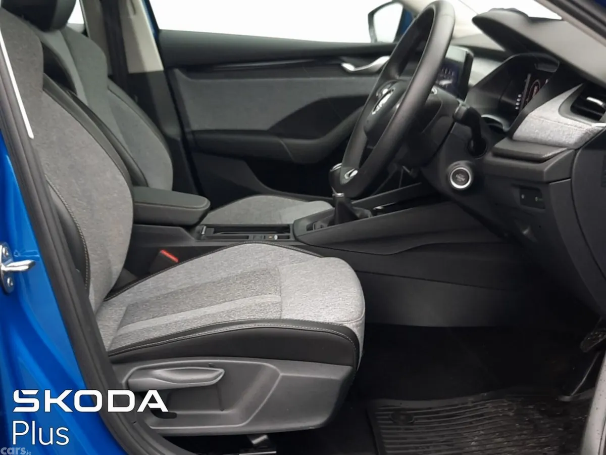 Skoda Octavia Estate, Diesel, 2025, Blue