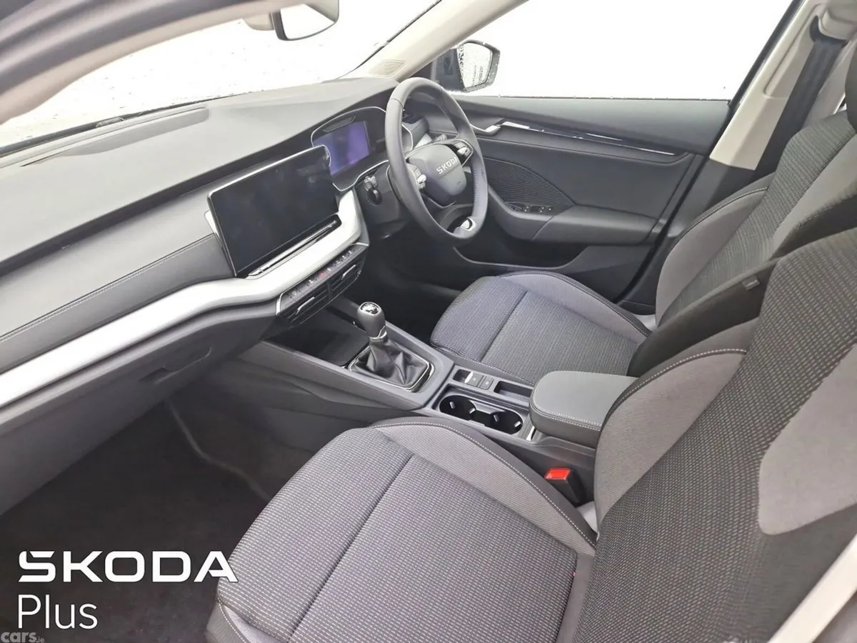 Skoda Octavia Estate, Diesel, 2026, Grey