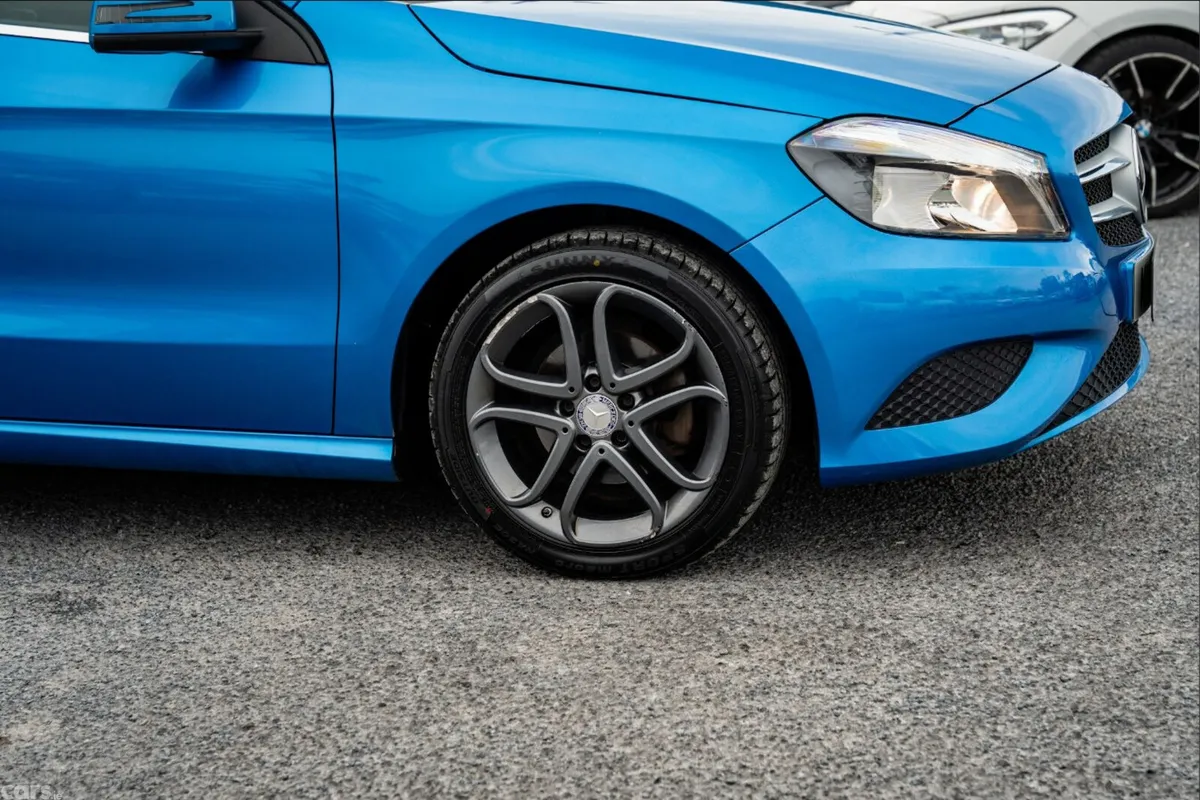 Mercedes-Benz A-Class Hatchback, Diesel, 2015, Blue