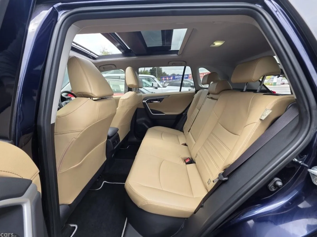 Toyota RAV4 SUV, Petrol Hybrid, 2025, Blue