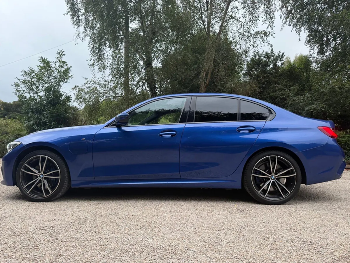 BMW 3-Series Saloon, Petrol Plug-in Hybrid, 2020, Blue