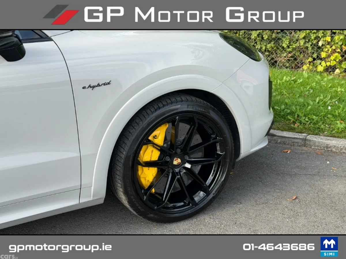 Porsche Cayenne Coupe, Petrol Plug-in Hybrid, 2020, Grey