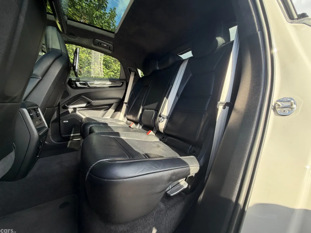 Porsche Cayenne Coupe, Petrol Plug-in Hybrid, 2020, Grey
