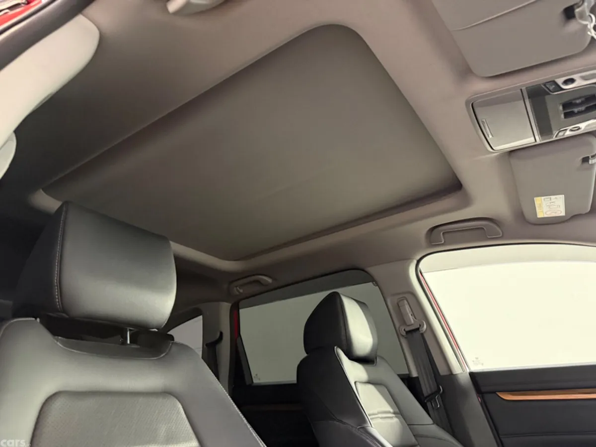Honda CR-V Hatchback, Petrol Hybrid, 2018, Red