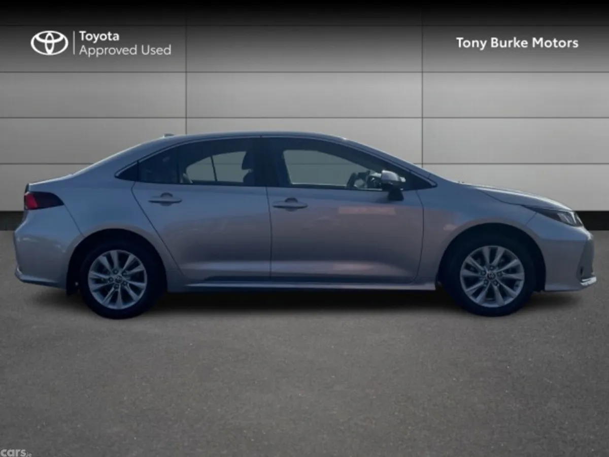 Toyota Corolla Saloon, Petrol Hybrid, 2024, Silver