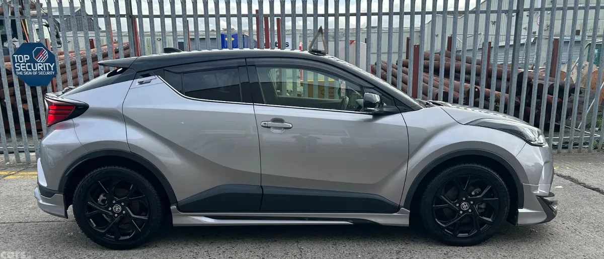 Toyota C-HR SUV, Petrol Hybrid, 2021, Grey
