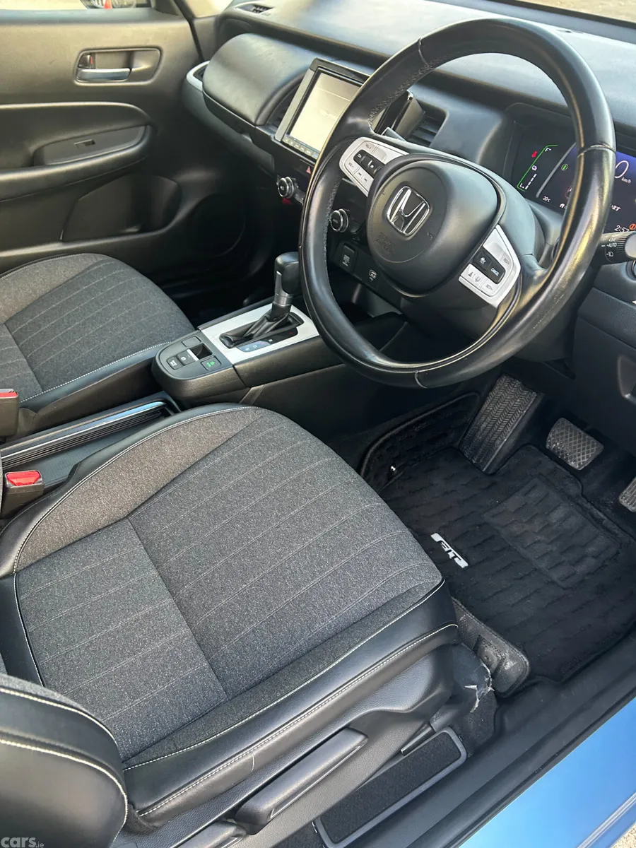 Honda Fit Hatchback, Petrol Hybrid, 2020, Blue