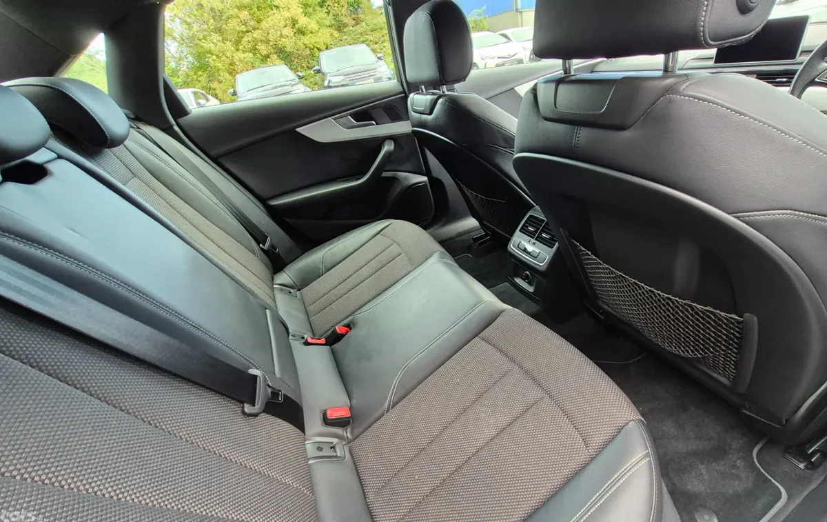 Audi A4 Saloon, Petrol, 2017, White