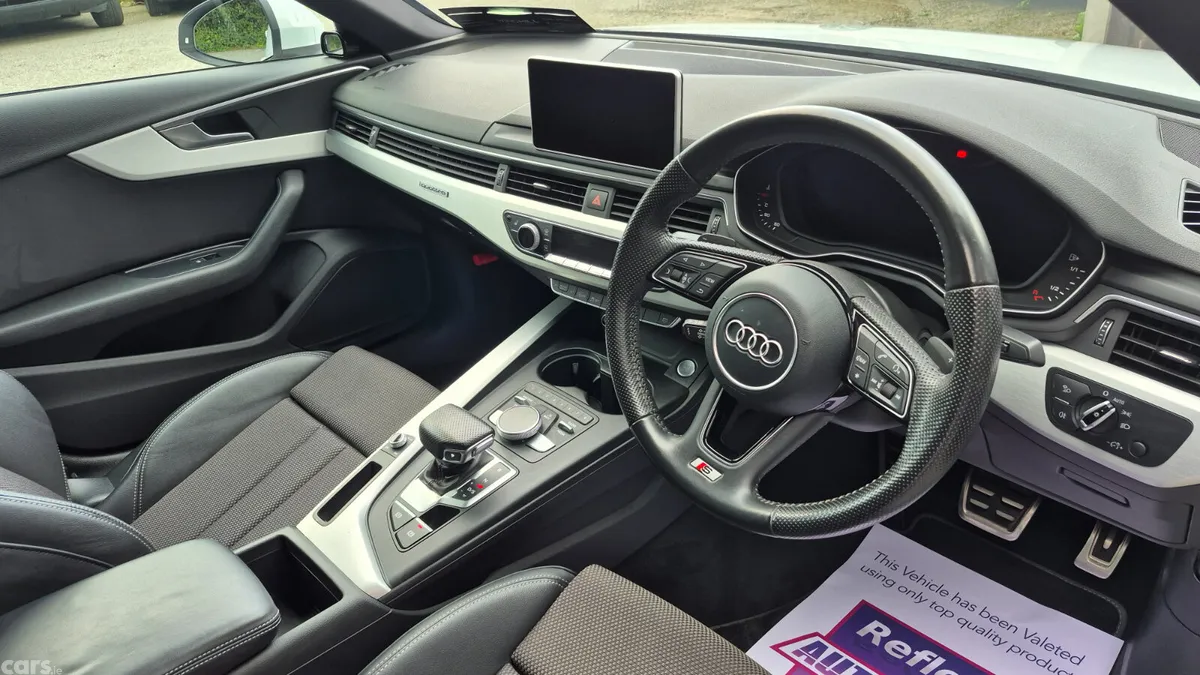 Audi A4 Saloon, Petrol, 2017, White
