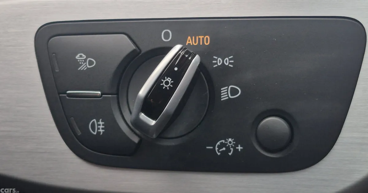 Audi A4 Saloon, Petrol, 2017, White