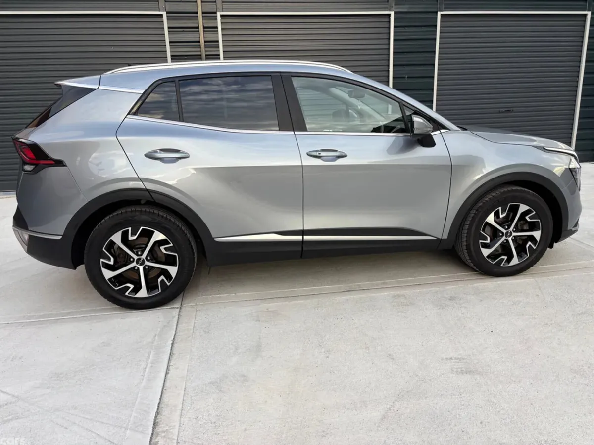Kia Sportage SUV, Petrol Hybrid, 2023, Grey