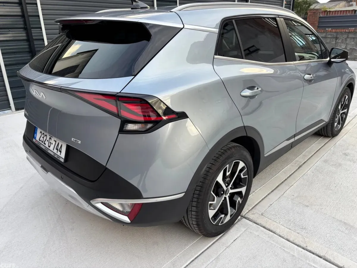 Kia Sportage SUV, Petrol Hybrid, 2023, Grey