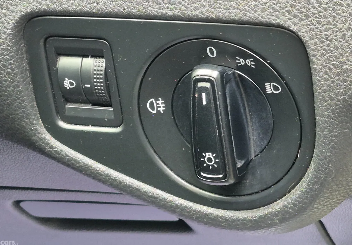 Volkswagen Golf Saloon, Petrol, 2014, White
