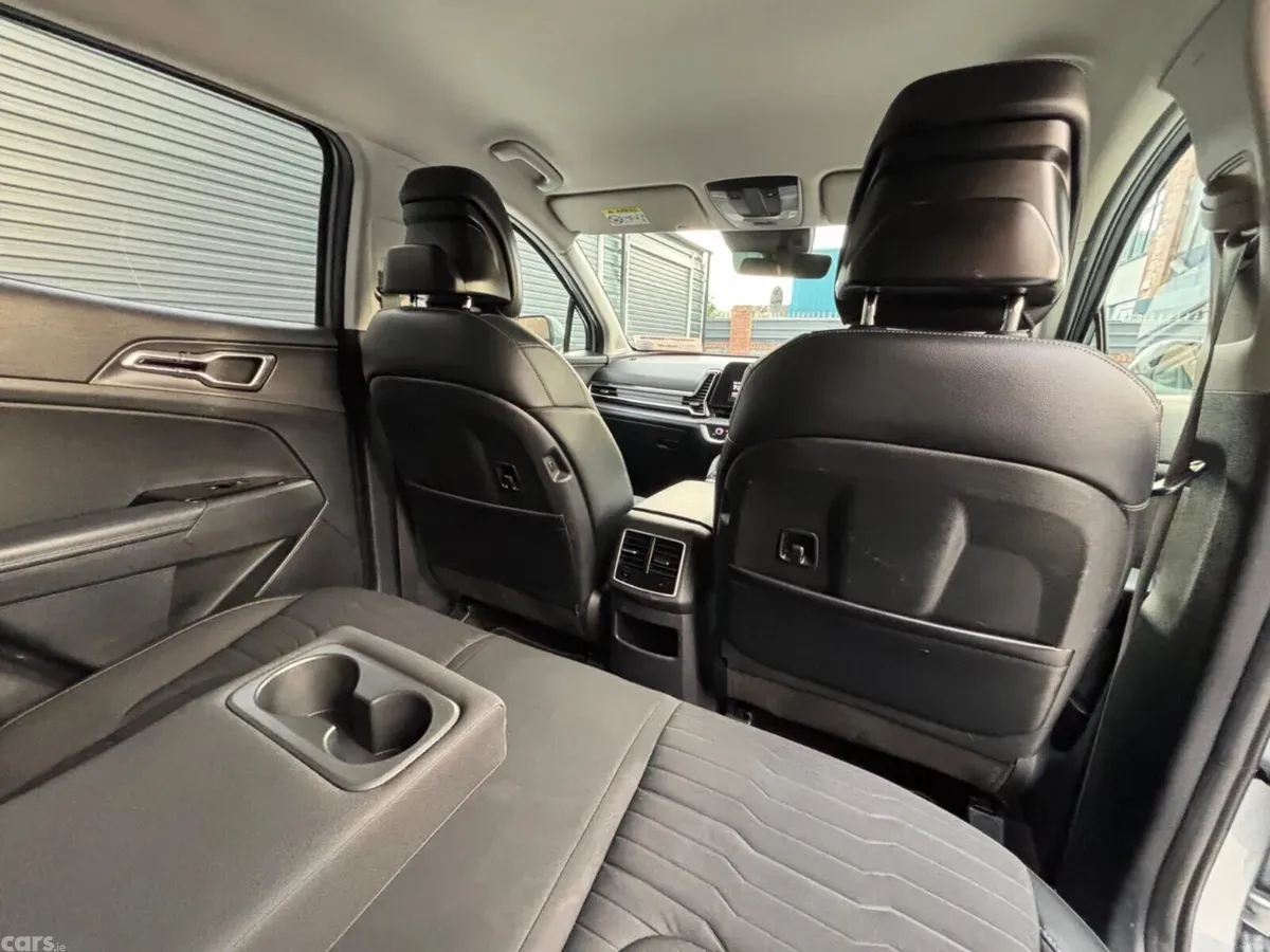 Kia Sportage SUV, Petrol Hybrid, 2023, Grey