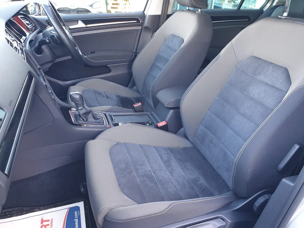 Volkswagen Golf Hatchback, Diesel, 2017, Silver