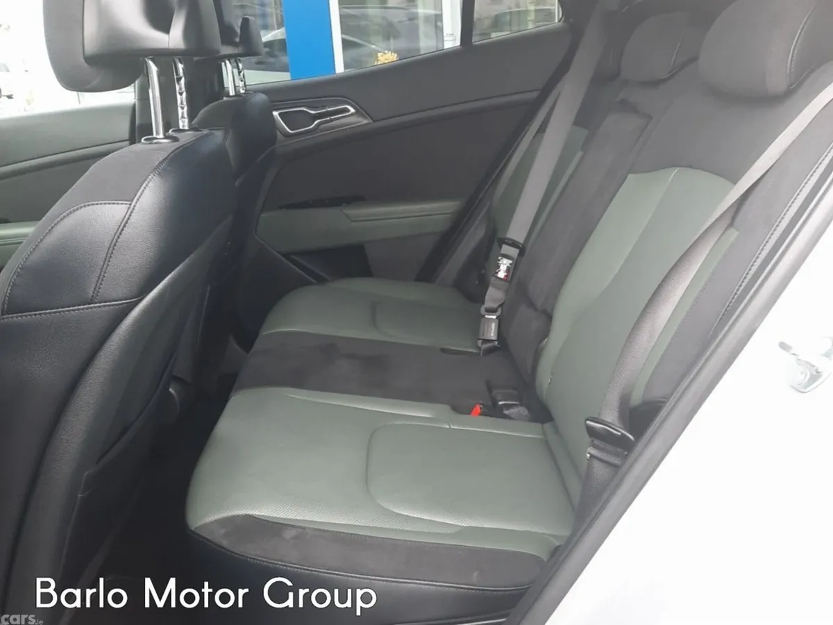 Kia Sportage SUV, Petrol Hybrid, 2024, Grey