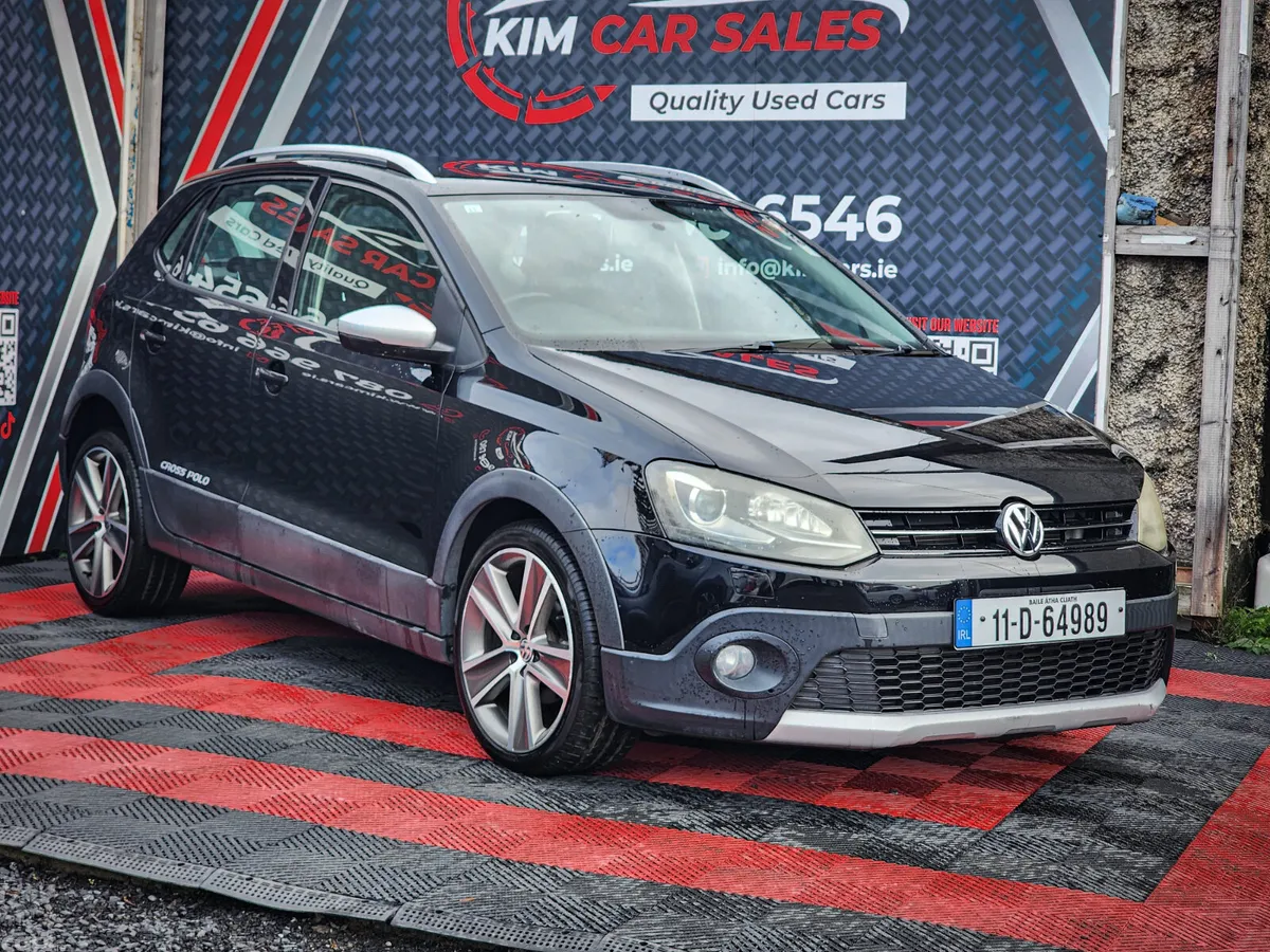 Volkswagen Polo Hatchback, Petrol, 2011, Black