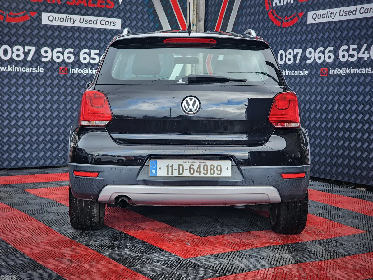 Volkswagen Polo Hatchback, Petrol, 2011, Black