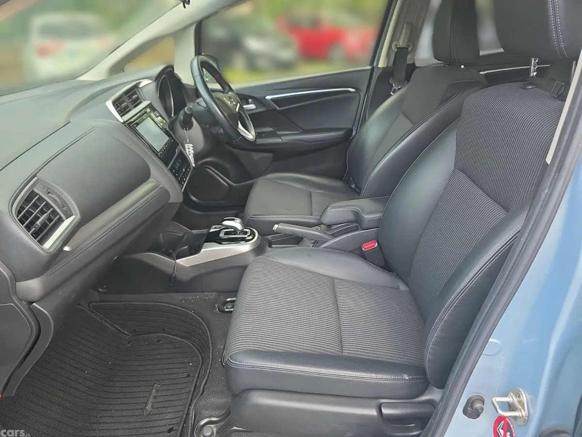 Honda Fit Hatchback, Petrol Hybrid, 2019, Blue