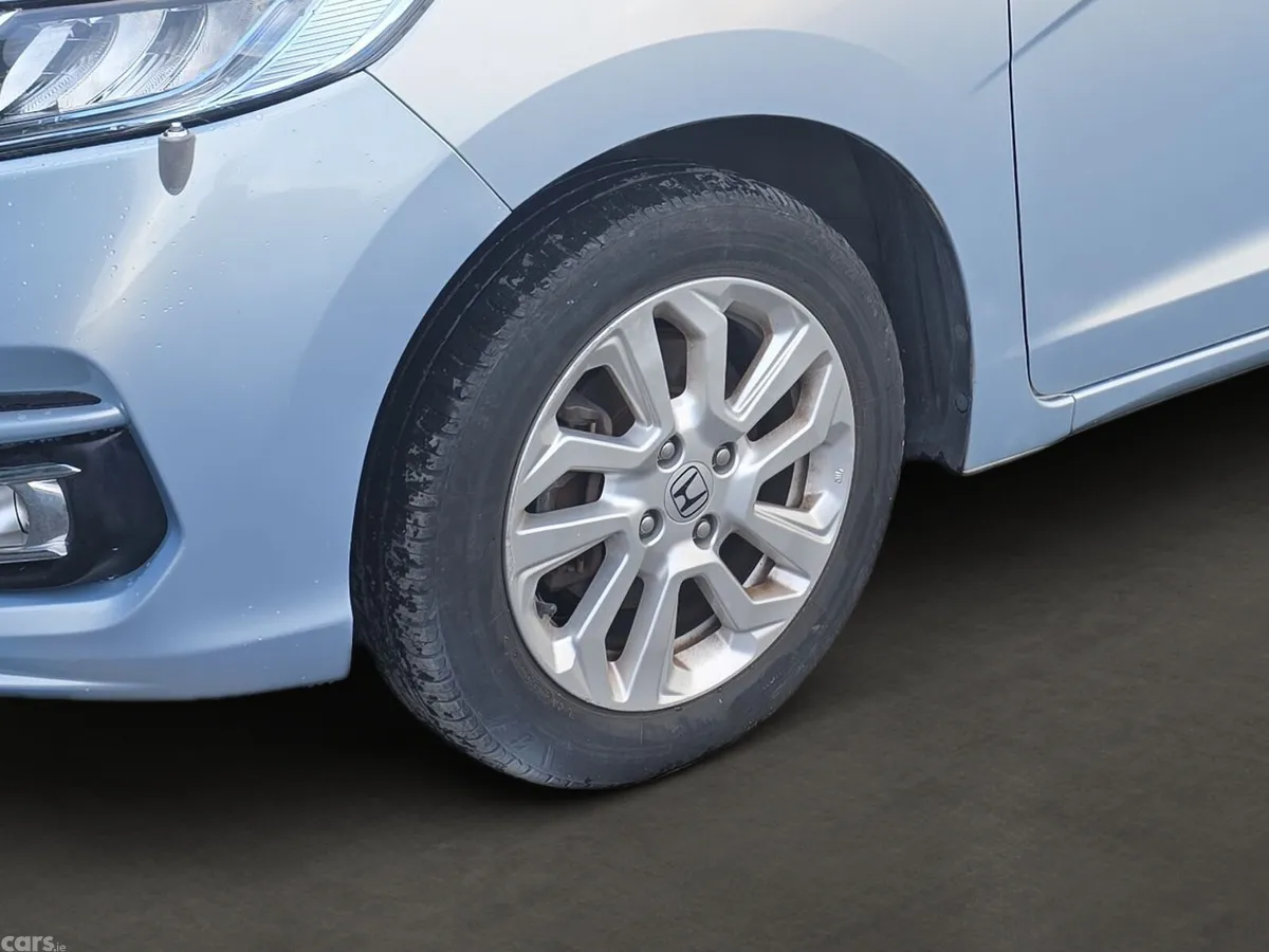 Honda Fit Hatchback, Petrol Hybrid, 2019, Blue