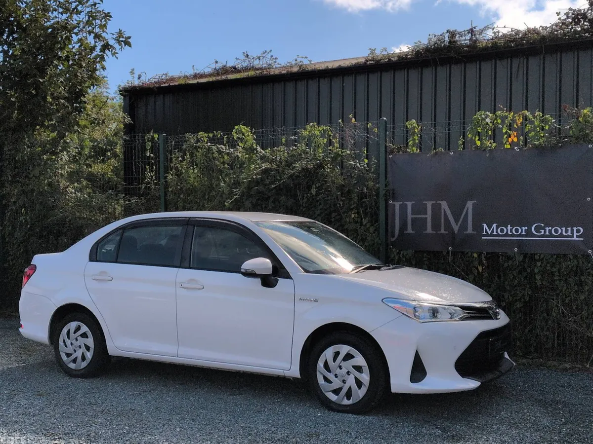 Toyota Corolla Saloon, Petrol Hybrid, 2020, White