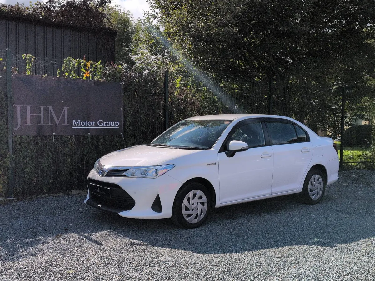 Toyota Corolla Saloon, Petrol Hybrid, 2020, White