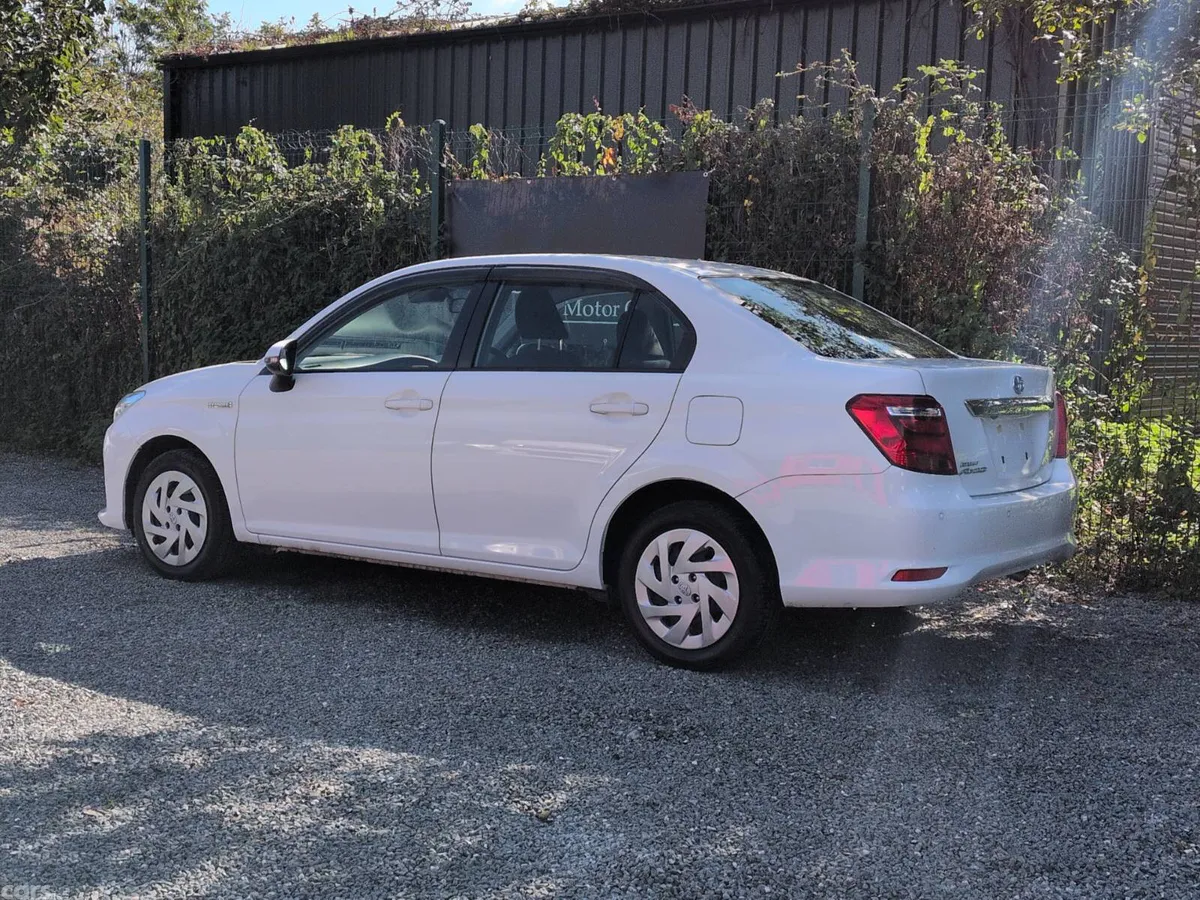 Toyota Corolla Saloon, Petrol Hybrid, 2020, White