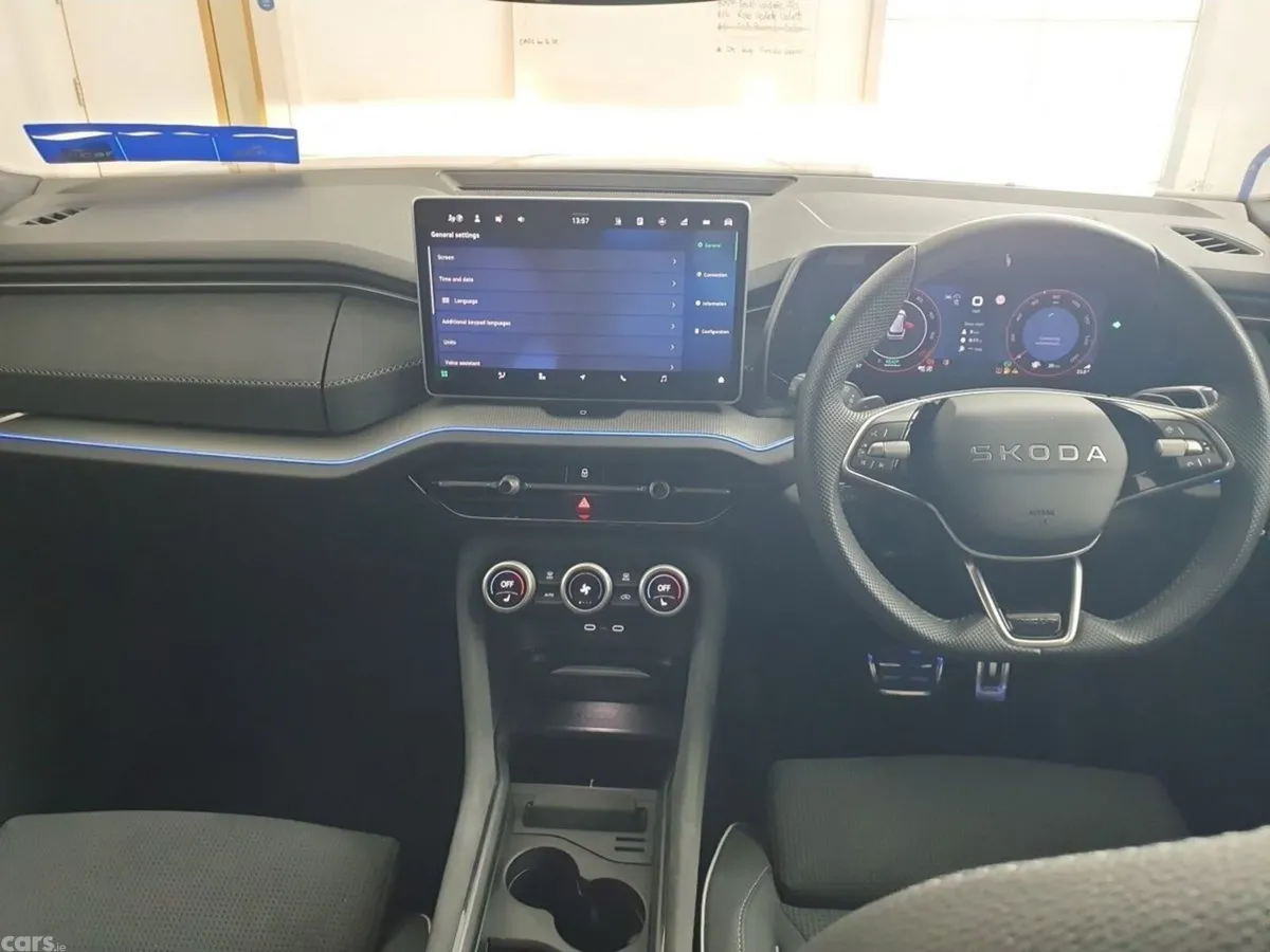Skoda Kodiaq SUV, Petrol Plug-in Hybrid, 2026, Grey