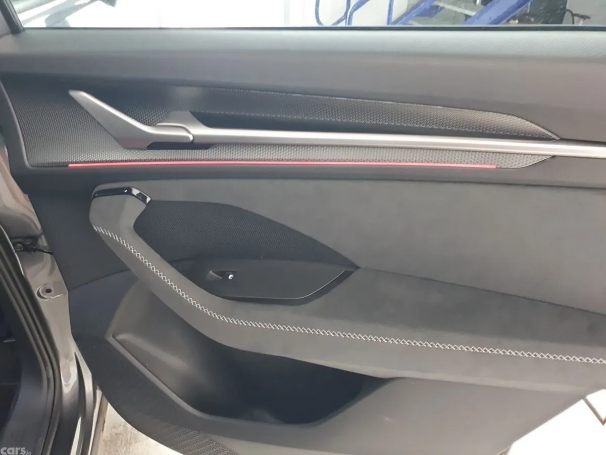 Skoda Kodiaq SUV, Petrol Plug-in Hybrid, 2026, Grey