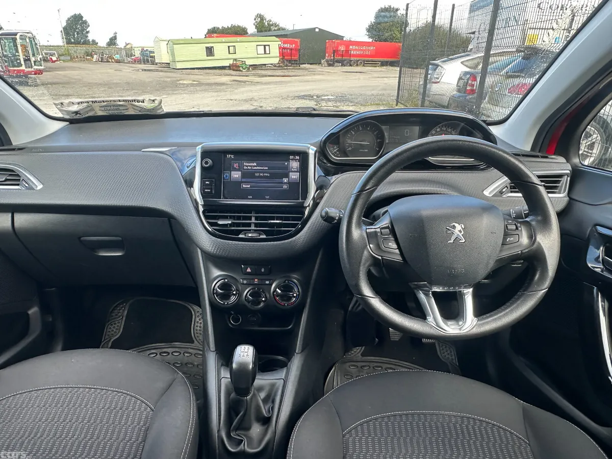 Peugeot 208 Hatchback, Petrol, 2017, Red