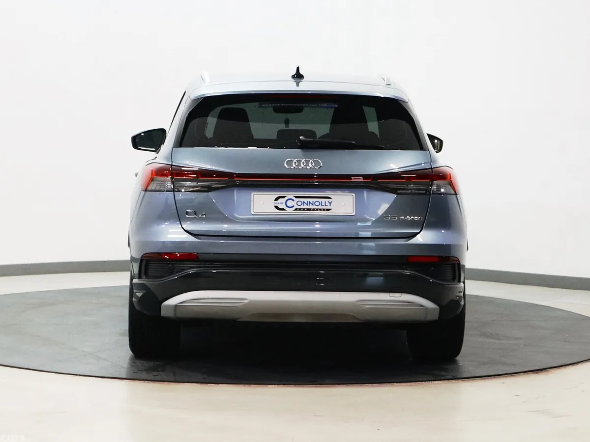 Audi e-tron Estate/Jeep, Electric, 2023, Blue
