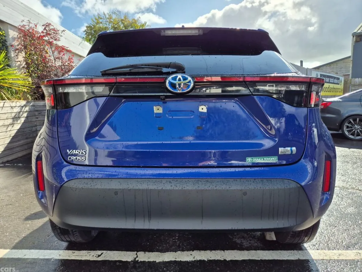 Toyota Yaris Cross SUV, Petrol Hybrid, 2023, Blue