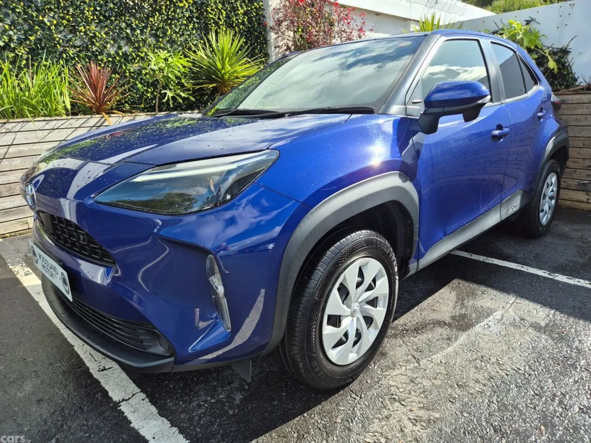 Toyota Yaris Cross SUV, Petrol Hybrid, 2023, Blue
